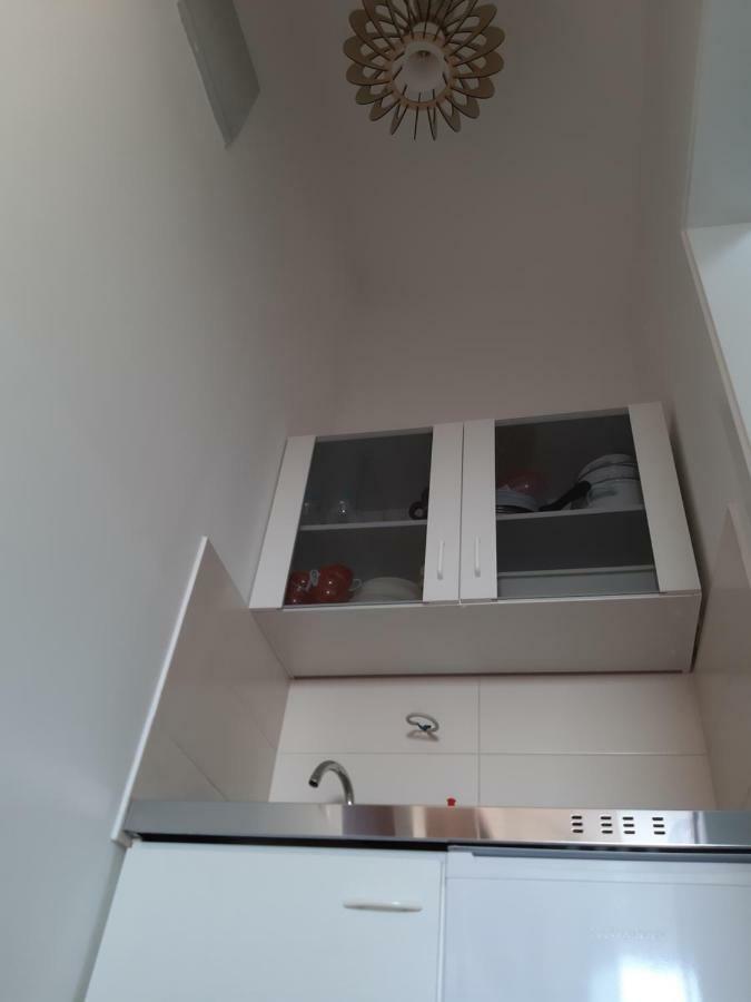 Studio Apartman Lady Leilighet Njivice Eksteriør bilde